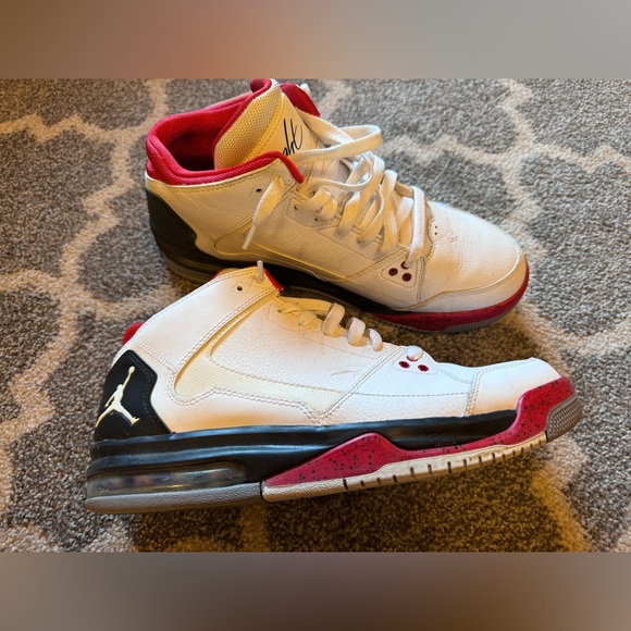 Jordan Flight - Picture 1 of 4